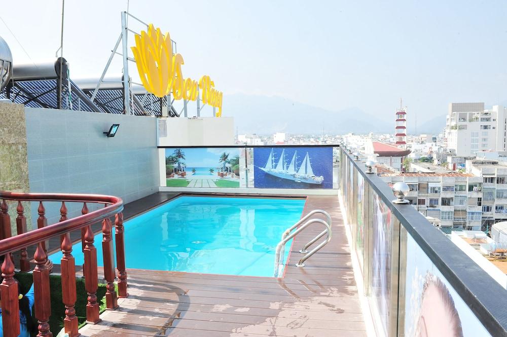 Sen Vang Luxury Hotel ニャチャン エクステリア 写真